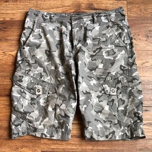 Men’s Grey Camo Cargo Shorts